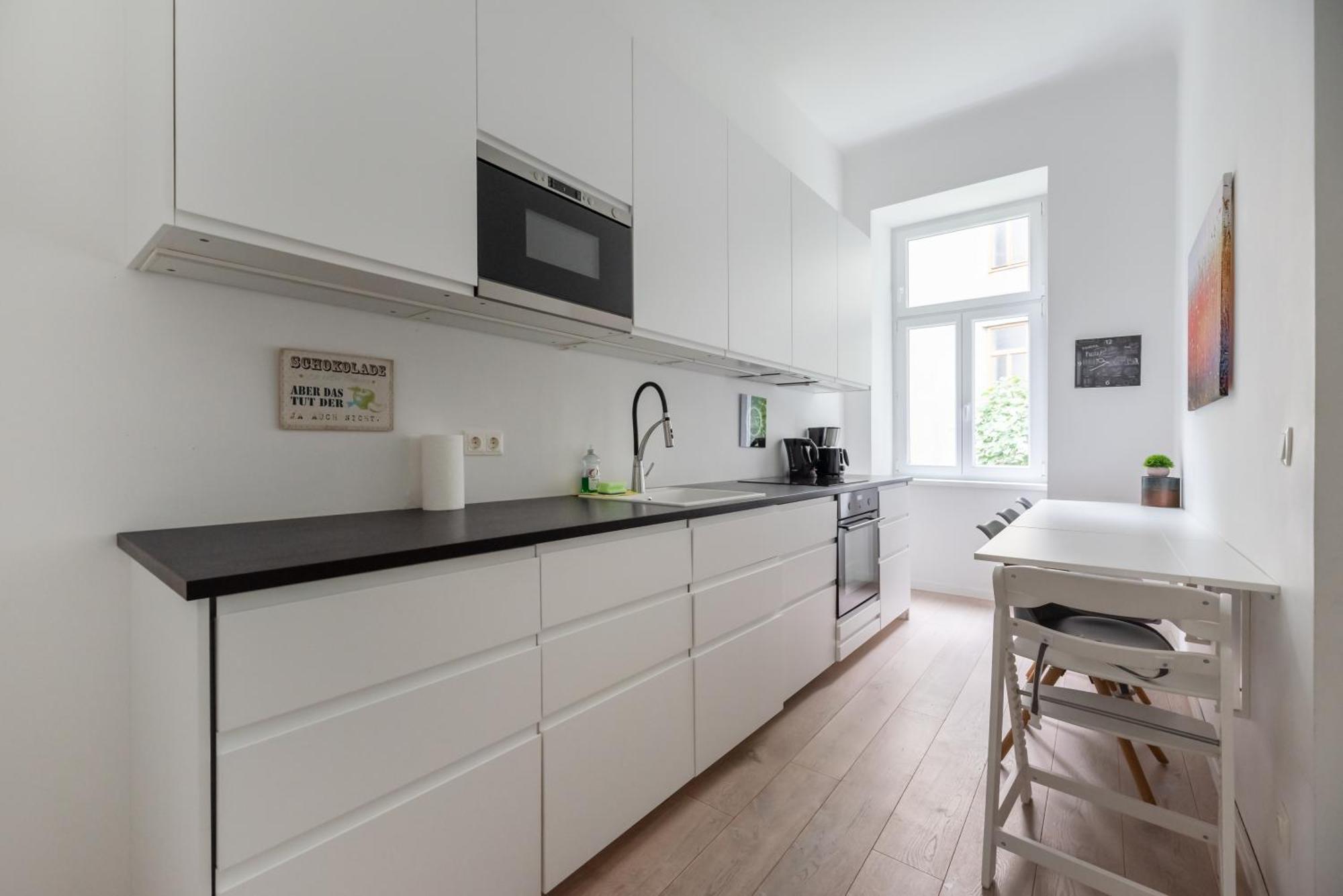 Cozy In The Charming Quarter Apartament *